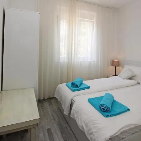 Apartament With Parking Space Baska, Krk - 24409 Baška