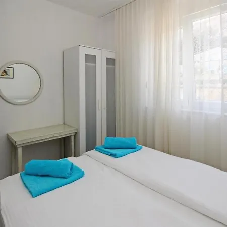 With Parking Space Baska, Krk - 24409 شقة